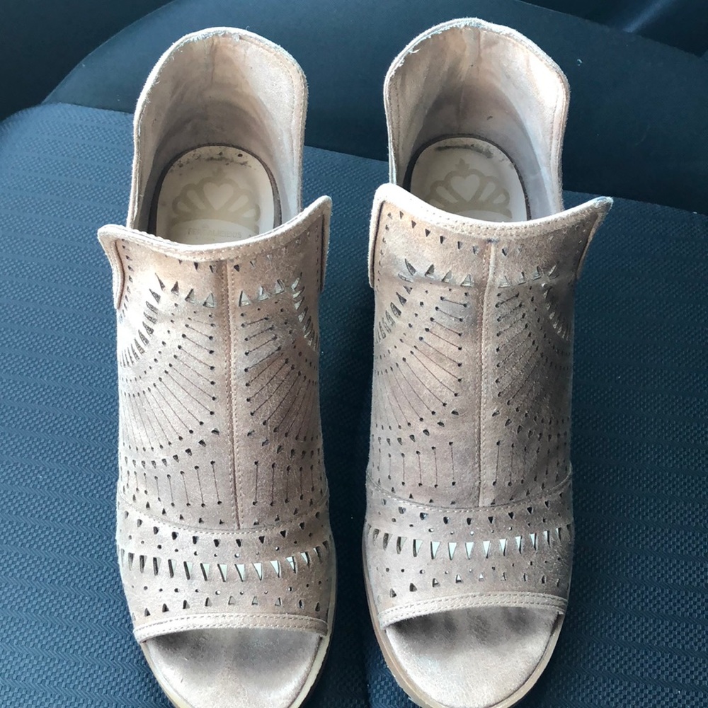 Beige open toed booties